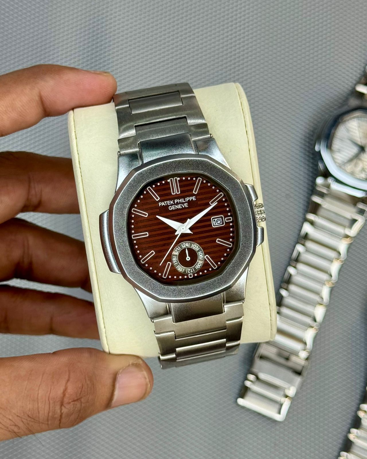 Patek Philippe Brown Wood Dial Men's watch– Luxury Steel Edition