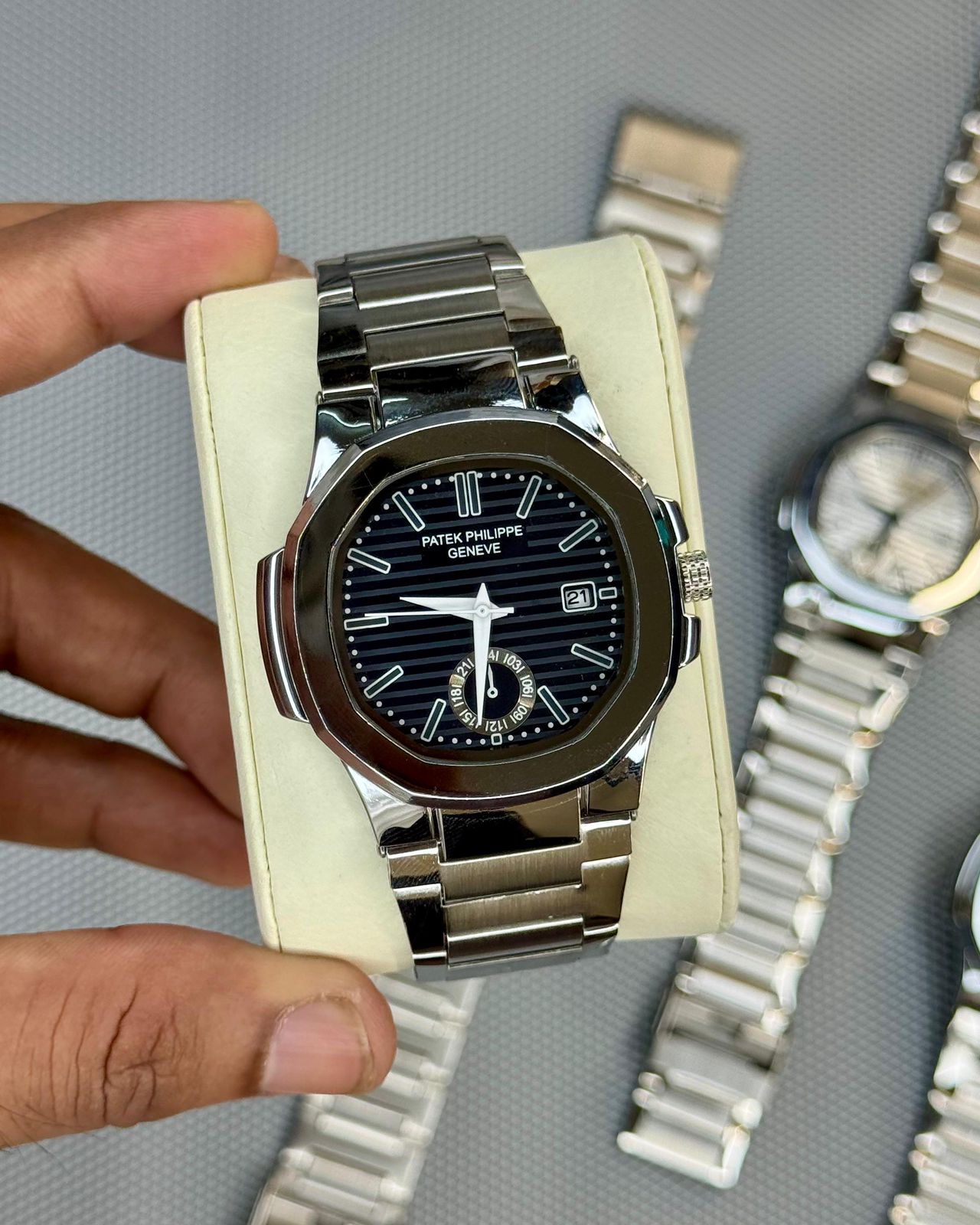 Patek Philippe Black Dial Men's Watch– Steel Sport Luxury Edition