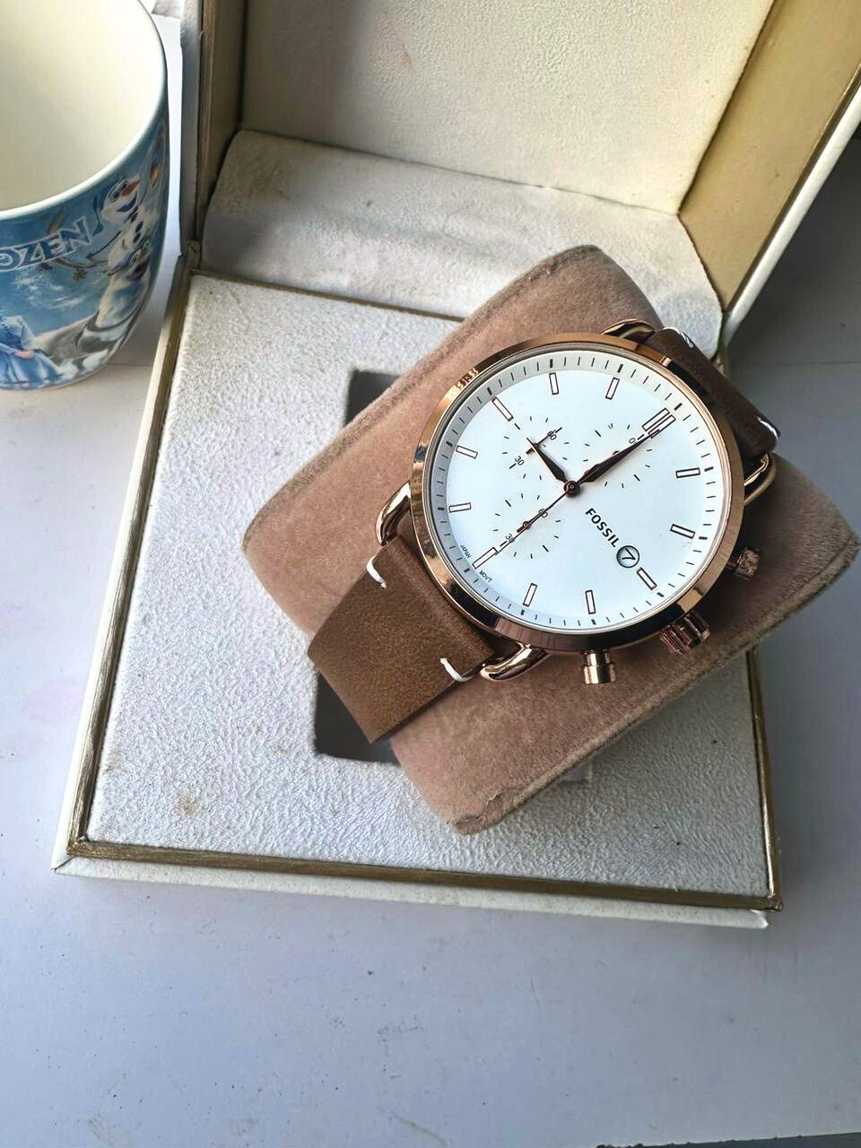 Fossil Chronograph White Dial Men’s Watch – Rose Gold Leather Classic Edition