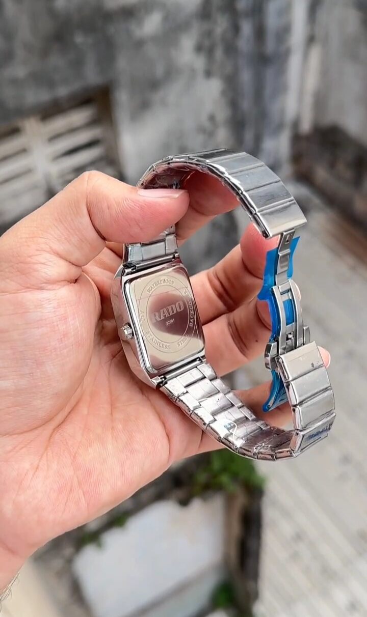 Rado Blue Dial Men's Watch – Luxury Stainless Steel Design